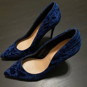 Aldo Crushed Blue Velvet Stiletto Pumps Heels - Size 8
